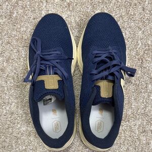 New Balance Unisex Blue and Beige Sneakers